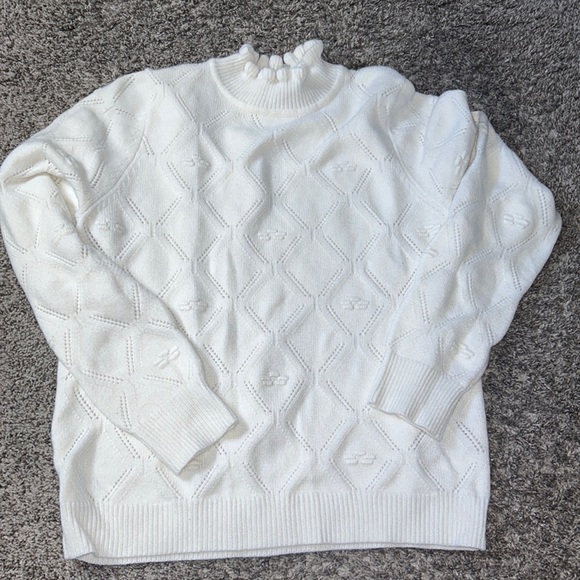 NANETTE Lepore soft queen anne style White Sweater - Picture 1 of 5